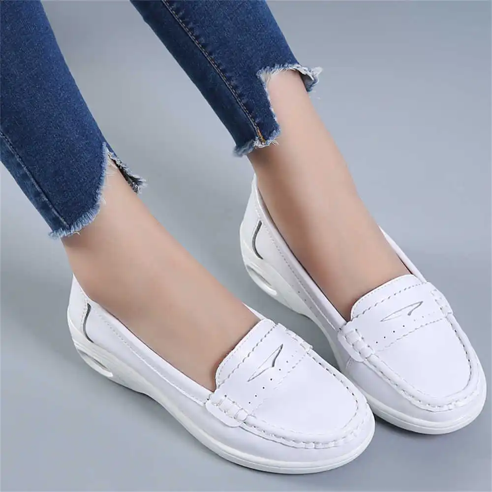 Thick Sole Slipon White Traine - Men'S Best Sneakers For Formal Wear avaliação e preço