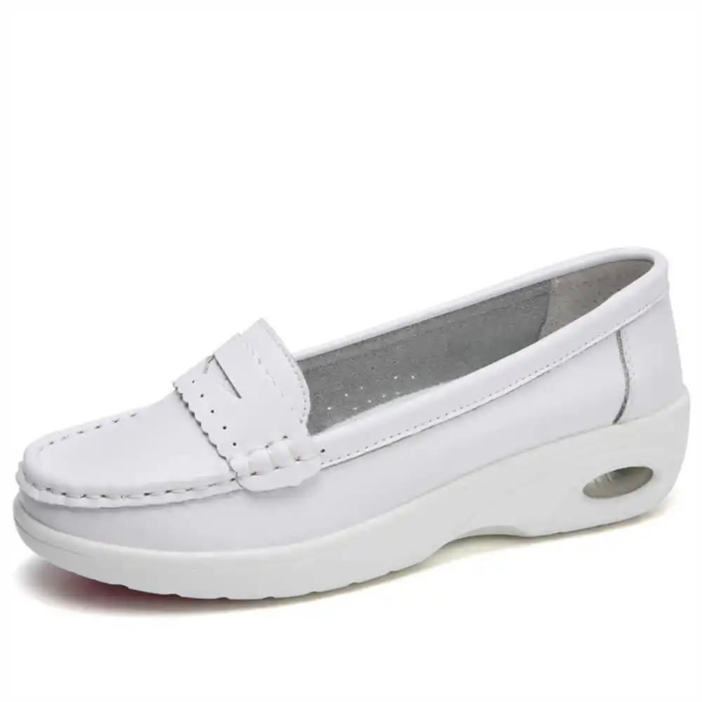 Thick Sole Slipon White Traine - Men'S Best Sneakers For Formal Wear avaliação e preço