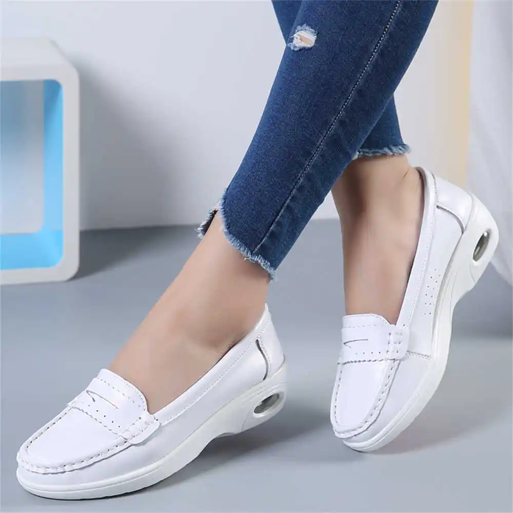 Thick Sole Slipon White Traine - Men'S Best Sneakers For Formal Wear avaliação e preço
